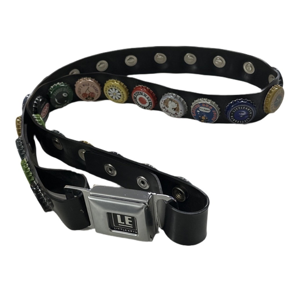 90s LITTLE EARTH unisex lucky soda pop bottle cap leather buckle belt, 40".